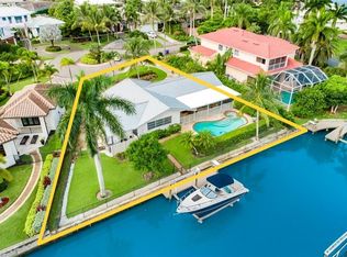 1250 Tuna Ct, Naples, FL 34102