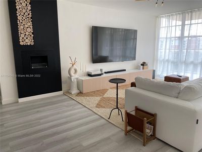 230 174th St APT 817, Sunny Isles Beach, FL, 33160