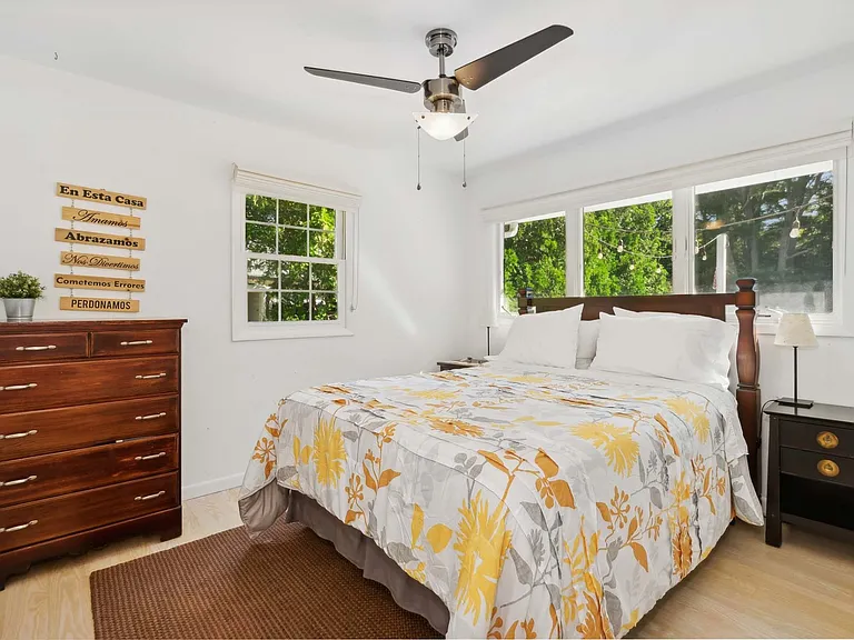 38 Eisenhower Dr — Photo 12