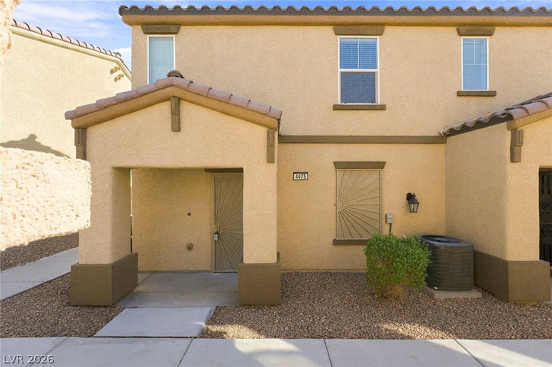 2 bed, 2.0 bath, 1007 sqft, $1,650 — Photo 1