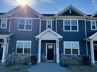 2272 Barbera Dr #2272, Oswego, IL 60543