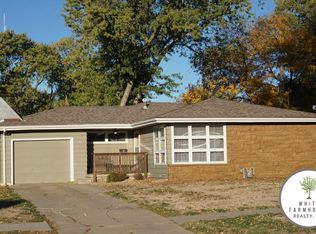 702 Pine Heights Rd, Wayne, NE 68787