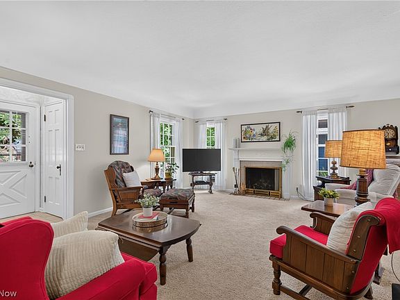 3rd image of 2539 Kingston Rd
