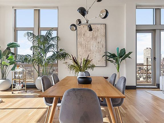 4th image of 144 N 8th St Unit Penthouse 2