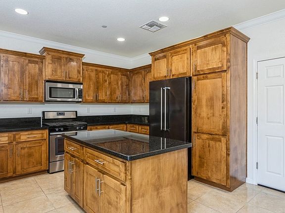 4th image of 3553 Trentino St