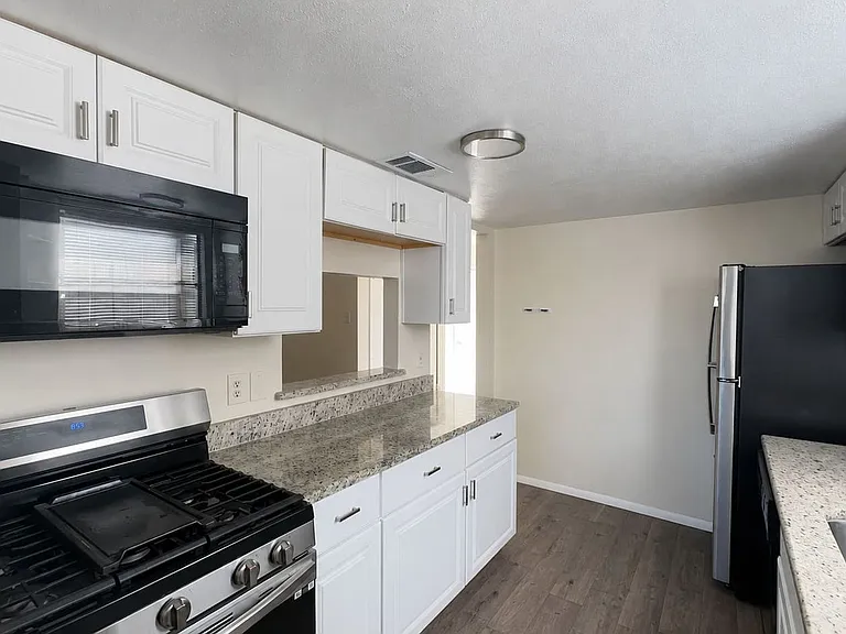 1224 Westway Cir — Photo 5