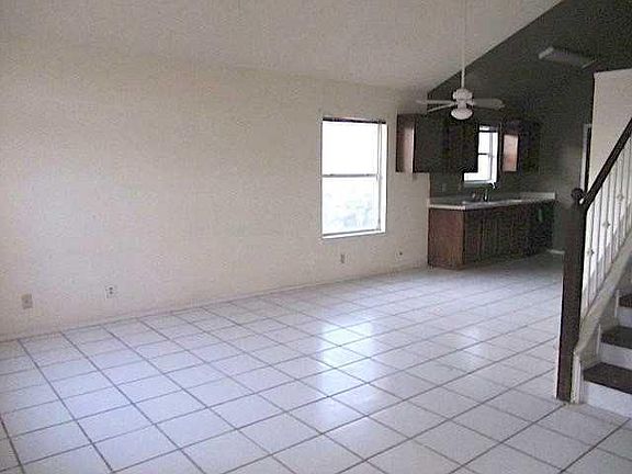 4th image of 12157 Road House Dr