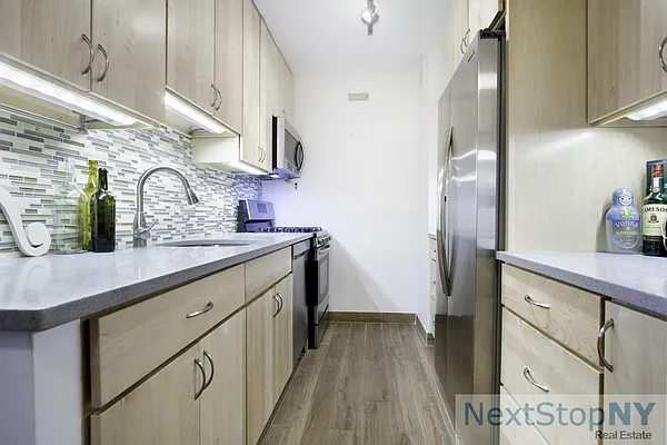 Rented by NextStopNY | media 7