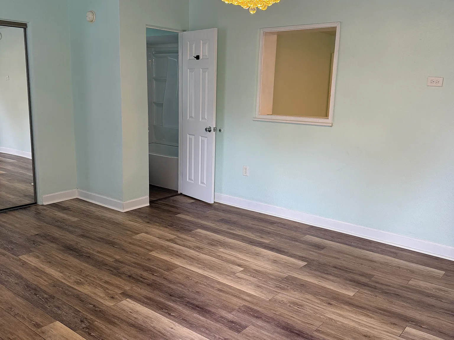Studio, 525 sqft, $1,250 — Photo 3