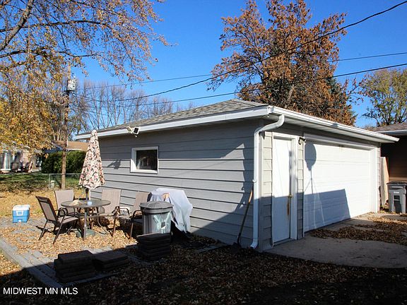 5th image of 1120 24th Ave S