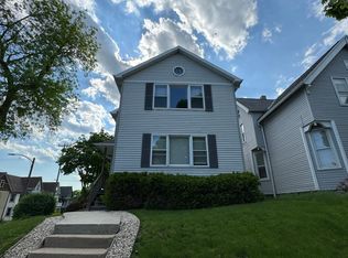 2401 N Oakland Ave, Milwaukee, WI 53211