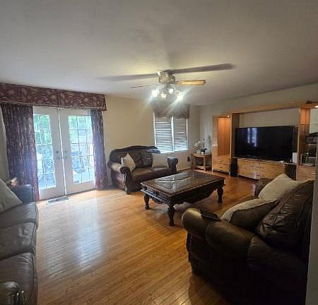 5th image of 7815 Stovall Ct