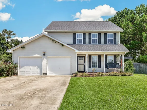 202 Halibut Court, Maysville, NC 28555