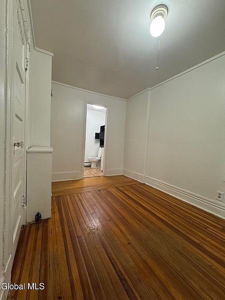 3rd image of 531 Hamilton Street