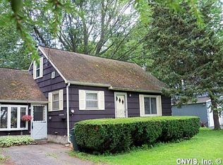 101 Valentine Dr, North Syracuse, NY 13212