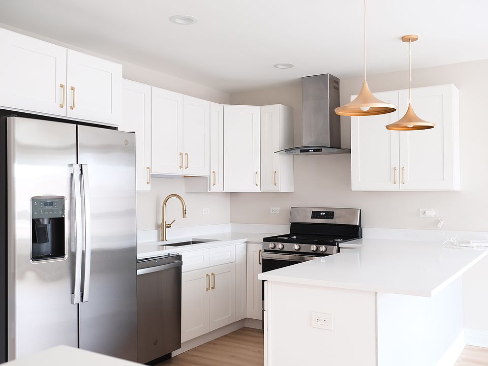 1st image of 1103 N Lawndale Ave #2
