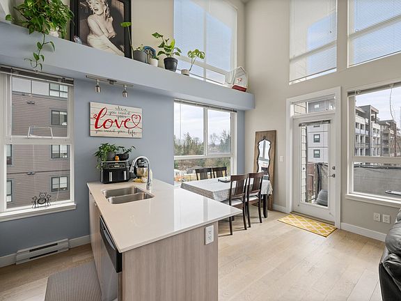 5th image of 3080 Gladwin Rd #314