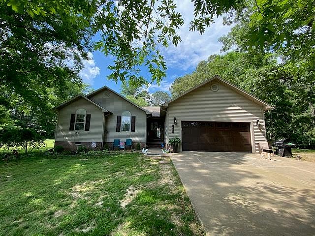1st image of 60 Carriage House Dr