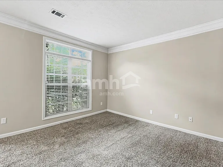 834 Glen Abbey Dr — Photo 16