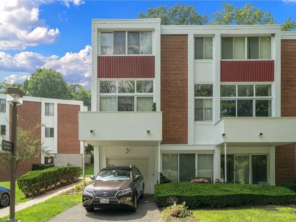1418 Fox Glen Drive, Hartsdale, NY 10530