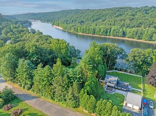 34 Roosevelt Dr, Seymour, CT 06483