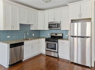 15 N Vail Ave APT 305, Arlington Heights, IL 60005
