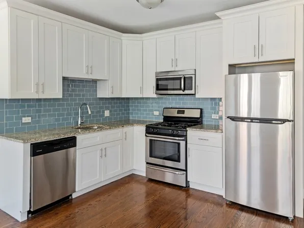 15 N Vail Ave APT 305, Arlington Heights, IL 60005