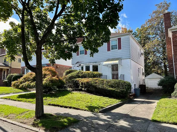 8144 192nd St, Hollis, NY 11423