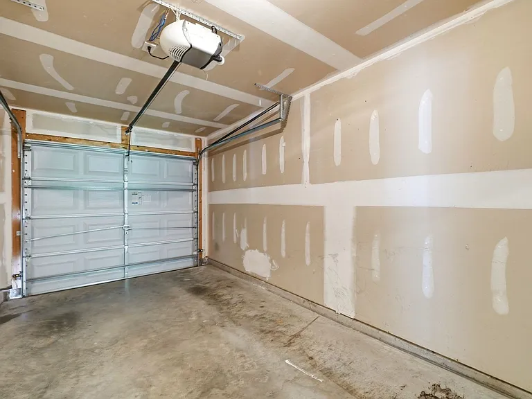 11112 Saintsbury Pl — Photo 38