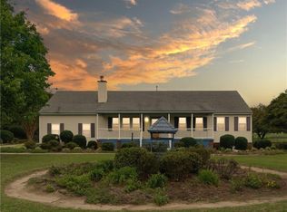 102 Wade Ave, Knotts Island, NC 27950