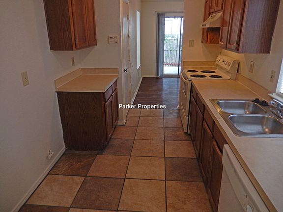 5th image of 1023 Sanders Dr