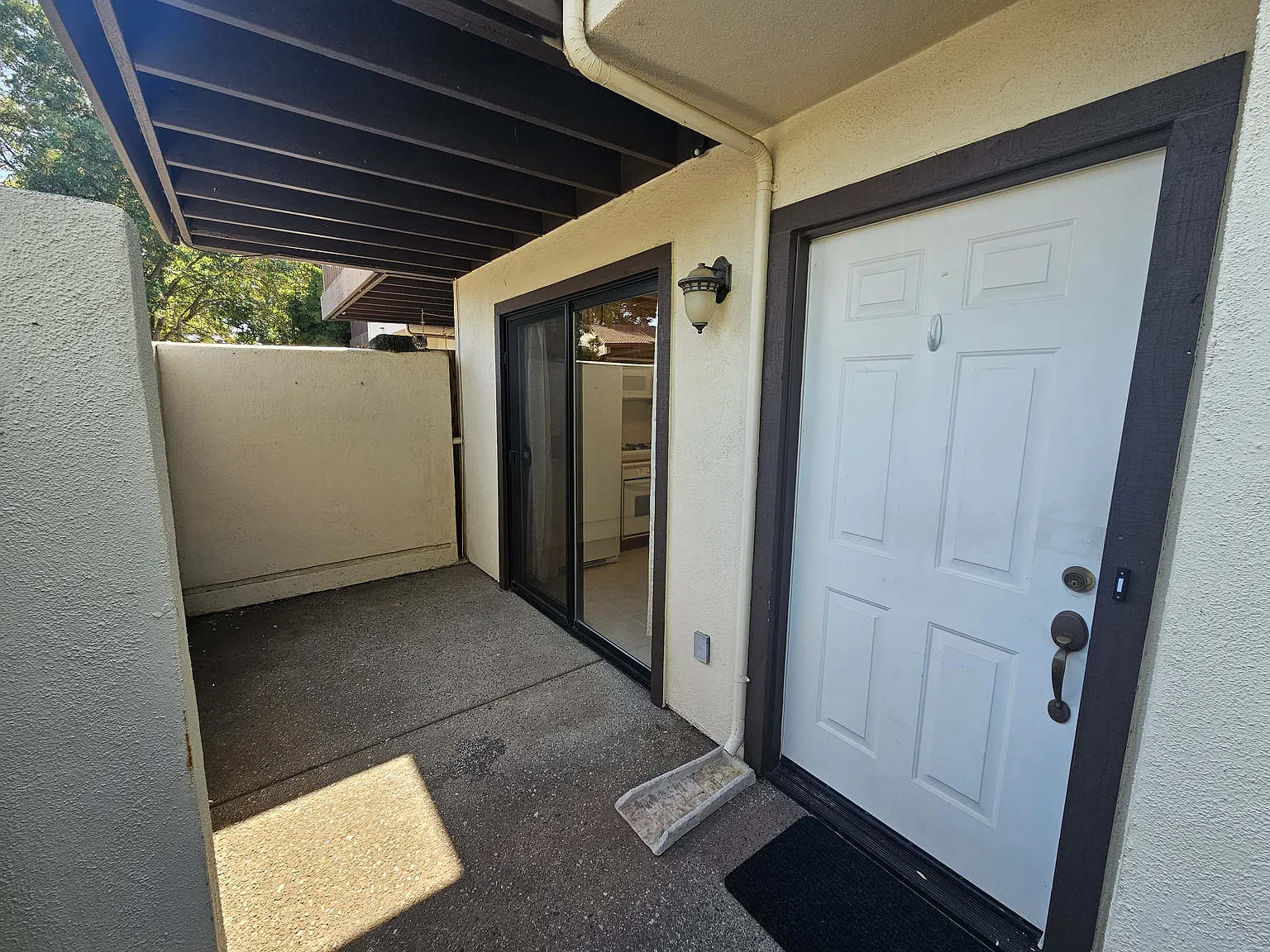 2 bed, 2.5 bath, 1387 sqft, $2,650 — Photo 4
