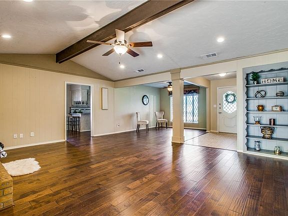 5th image of 1252 Grove Dr
