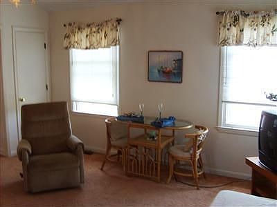 3rd image of 102 W Dolphin Dr