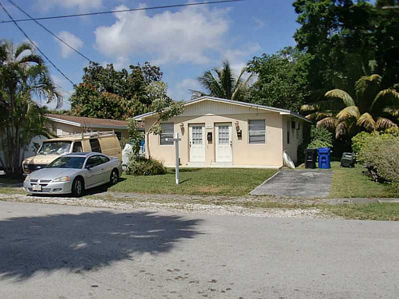 2nd image of 1809 SW 22nd St