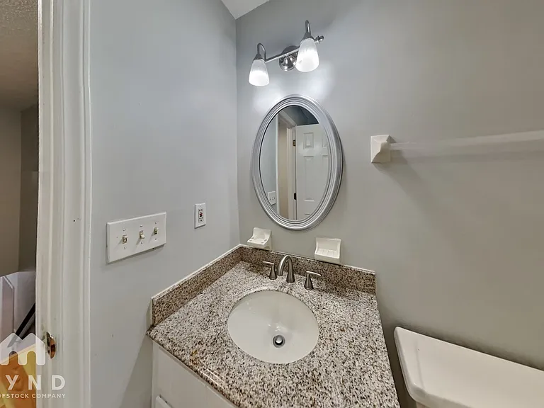 220 Glaive Dr — Photo 19