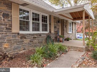 929 Roberts Ave, Drexel Hill, PA 19026
