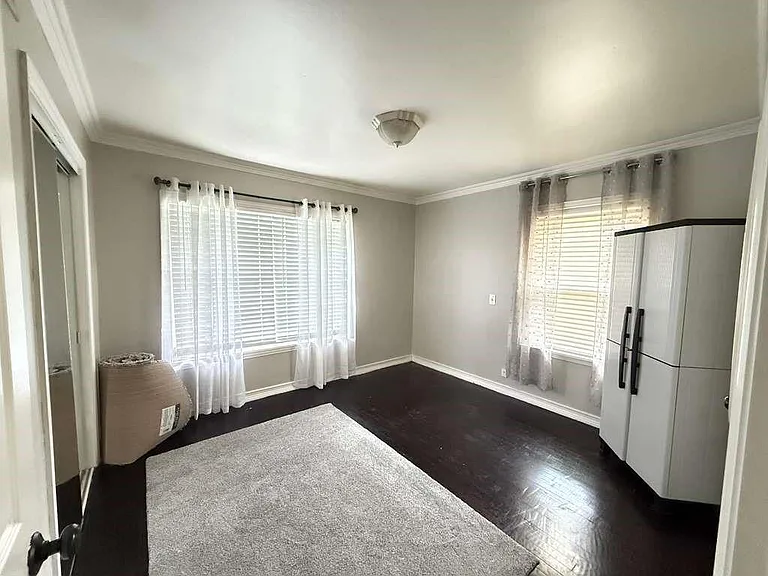 6833 Bellaire Blvd — Photo 6