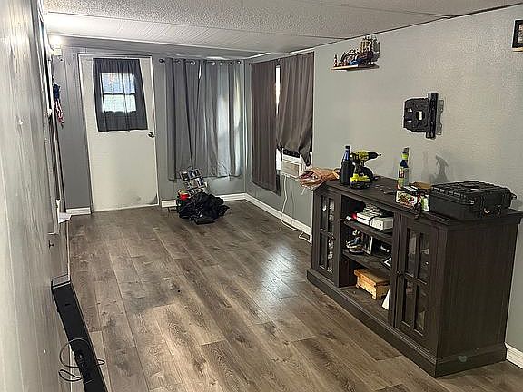 5th image of 9014 Bolton Ave #97