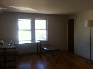 156 Gray Rd APT 4, Falmouth, ME 04105