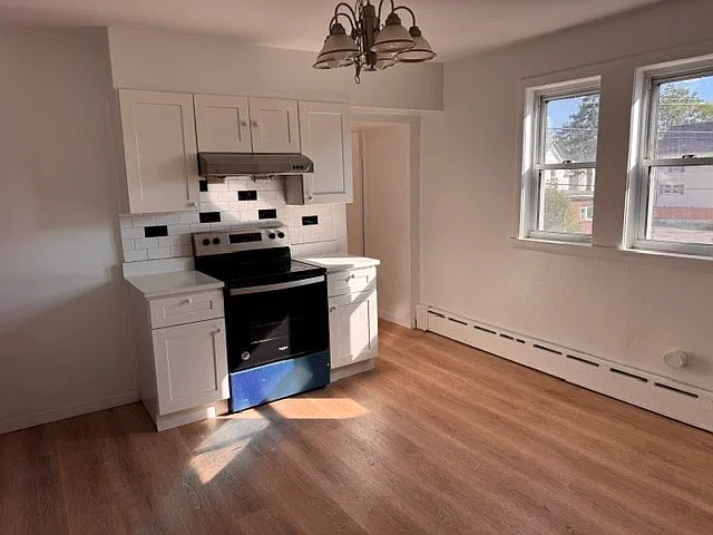 3 bed, 2.0 bath, 2000 sqft, $3,150 — Photo 2