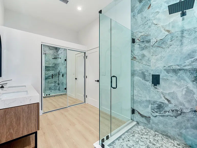 2576 Avenida De Las Plantas #B — Photo 25