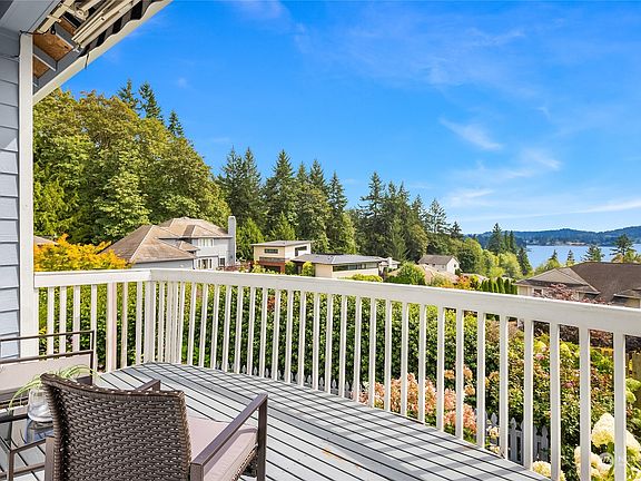 5th image of 17731 Baywatch Court NE