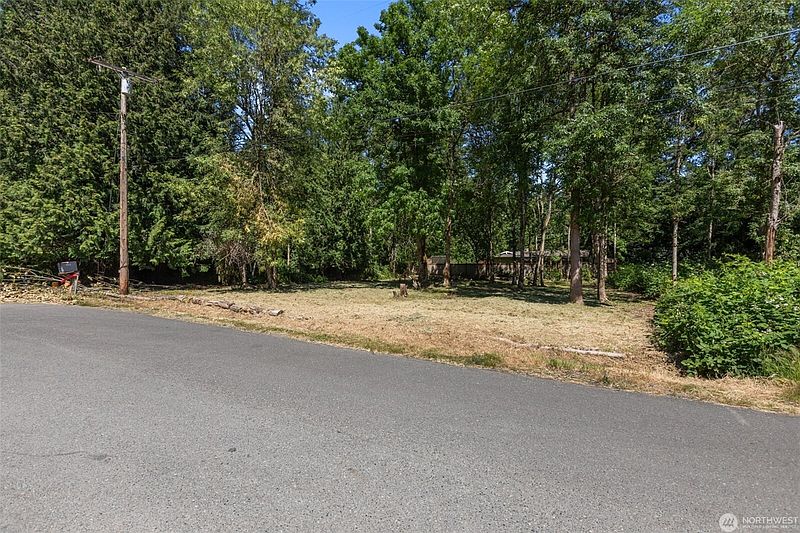 2nd image of 122 xx 155th Avenue SE
