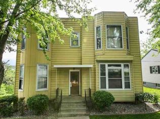 1941 Madison St #B, Dubuque, IA 52001