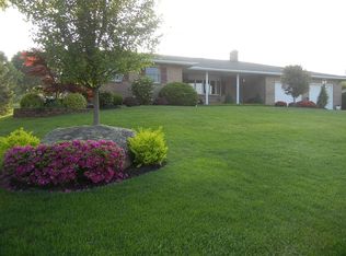 5324 Debra Dr, Schnecksville, PA 18078