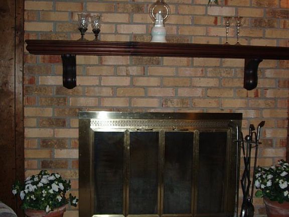 4th image of 8282 Dawn Dr