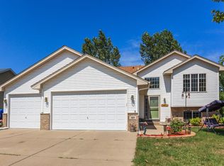 189 Pheasant Ridge Dr, Montrose, MN 55363