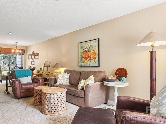 5th image of 11549 Retriever Way