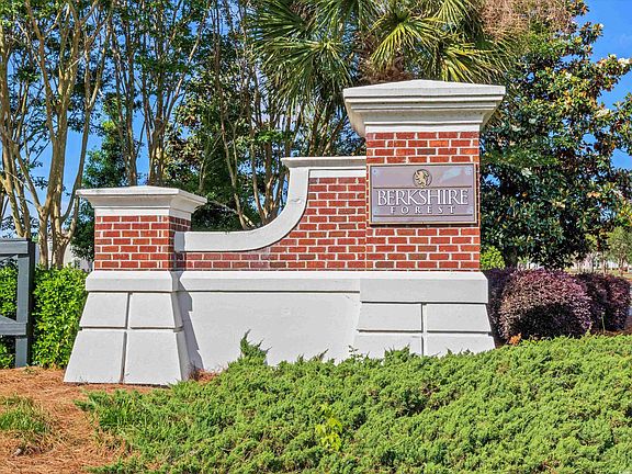 2nd image of 200 Castle Dr. #1366